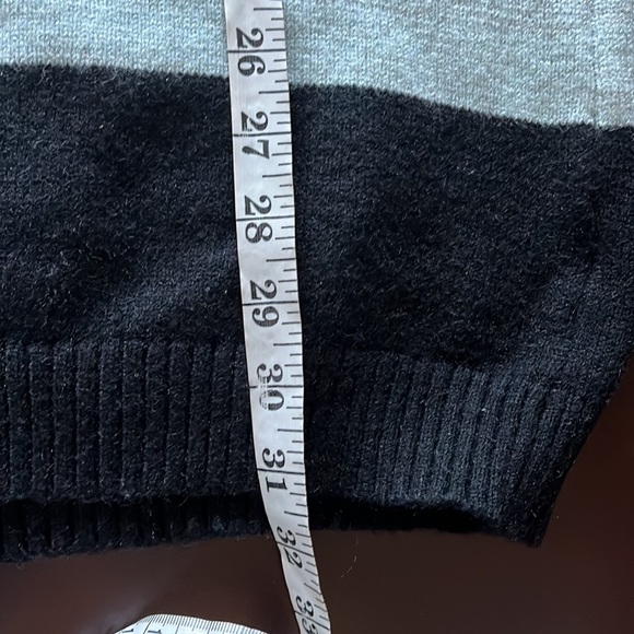 Color Block Mini Sweater Dress size medium - Picture 9 of 10